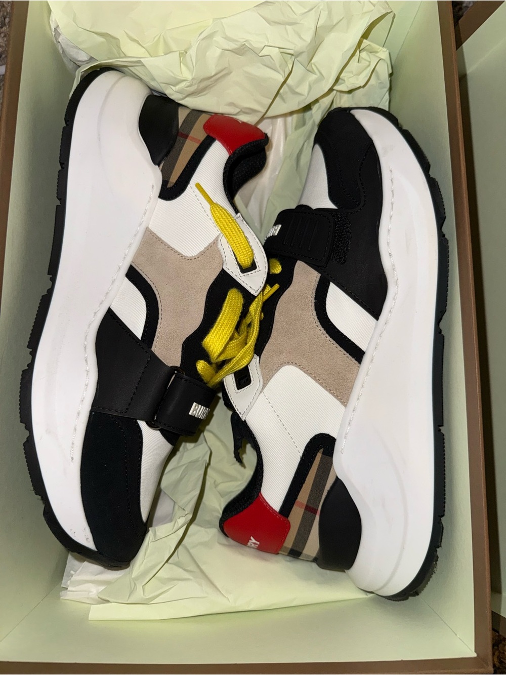 Burberry Sneakers (unisex) - Picture 5 of 8